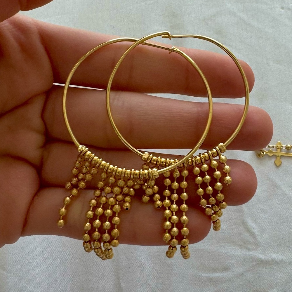 Elegant Gold Hoop Earrings